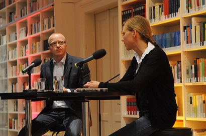 2010 Moderation bei der Veranstaltung Textbar im Literaturhaus, München